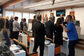 Sjednica SO Budva prekinuta zbog himne (VIDEO) Foto: RTV Budva