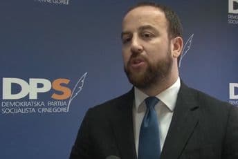 Nikolić: Osmi Kongres – najveći skup ovog formata u istoriji DPS-a (VIDEO) Nikolić: Osmi Kongres – najveći skup ovog formata u istoriji DPS-a (VIDEO)