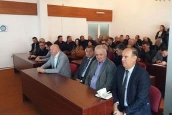 SNP: Jedni te isti ljudi podnose ostavku, a do juče se kleli u partiju SNP: Jedni te isti ljudi podnose ostavku, a do juče se kleli u partiju