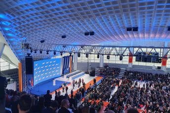 Pogledajte atmosferu uoči Kongresa DPS-a (VIDEO) Pogledajte atmosferu uoči Kongresa DPS-a (VIDEO)