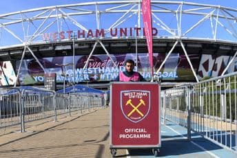 Debitovao za voljeni klub u 33. godini, sačuvao mrežu na Stamford Bridžu i zaplakao Debitovao za voljeni klub u 33. godini, sačuvao mrežu na Stamford Bridžu i zaplakao