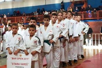 Od 19 osvojenih medalja čak 13 ZLATNIH za Staru Varoš-Volcano! Od 19 osvojenih medalja čak 13 ZLATNIH za Staru Varoš-Volcano!