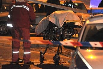 Horor na Dorćolu: Smrt ispred osmospratnice, policija vrši uviđaj Foto: Teodora Ćirić/V.NOVOSTI