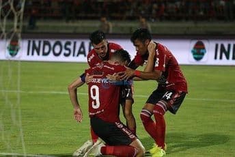 Devet dana nakon smrti supruge postigao gol i rasplakao se Tribunnews.com