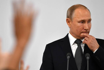 Putin potpisao zakon o "stranim agentima" Foto: Yuri Kadobnov/POOL via Reuters