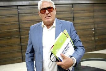 Crna Gora bez državotvornog crnogorskog identiteta gubi smisao postojanja Crna Gora bez državotvornog crnogorskog identiteta gubi smisao postojanja