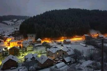 Sjever pod snijegom, u Podgorici veoma jak vjetar i kiša Sjever pod snijegom, u Podgorici veoma jak vjetar i kiša