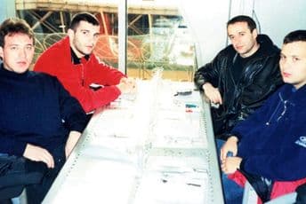 Sudbina odbjeglih članova zemunskog klana: Jedan zakopan, drugi nestao, treći se krije u Južnoj Africi Sudbina odbjeglih članova zemunskog klana: Jedan zakopan, drugi nestao, treći se krije u Južnoj Africi