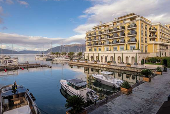 Prestižni francuski dnevni list o Crnoj Gori: Novo luksuzno turističko odredište