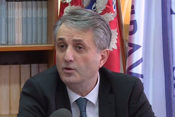 Nuhodžić: Nema ništa važnije od toga da naša djeca odrastaju sigurno i bezbrižno Nuhodžić: Nema ništa važnije od toga da naša djeca odrastaju sigurno i bezbrižno