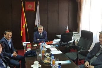 Bolnica u Risnu dobila donaciju od 12.000 eura Bolnica u Risnu dobila donaciju od 12.000 eura