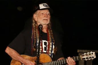 Američki muzičar prestao pušiti marihuanu u 86. godini, ali ima alternativu Američki muzičar prestao pušiti marihuanu u 86. godini, ali ima alternativu