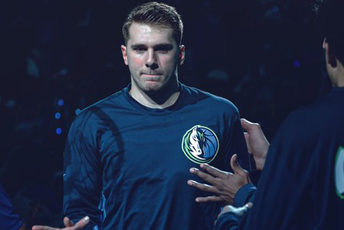 Dončić izjednačio Džordanov rekord (VIDEO) Dončić izjednačio Džordanov rekord (VIDEO)