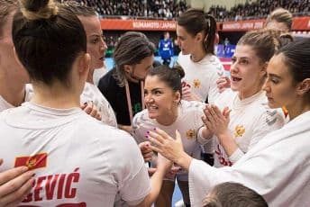 Lavice poražene od Ruskinja Lavice poražene od Ruskinja