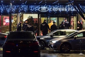 Automobil koji su koristili napadači pronađen u žbunju iza vrtića Automobil koji su koristili napadači pronađen u žbunju iza vrtića