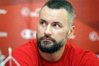 Oglasio se Gurović: Supruga me pljunula, a ja sam je uhvatio za vilicu Oglasio se Gurović: Supruga me pljunula, a ja sam je uhvatio za vilicu