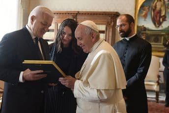 Sveta Stolica: Međuvjerski suživot karakteristika hiljadugodišnjeg crnogorskog identiteta Sveta Stolica: Međuvjerski suživot karakteristika hiljadugodišnjeg crnogorskog identiteta