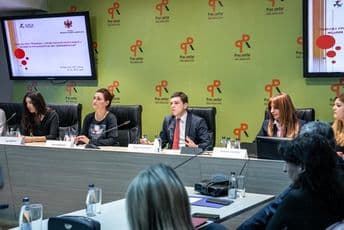 Unaprijediti edukaciju o djeci i mladima sa smetnjama u razvoju Unaprijediti edukaciju o djeci i mladima sa smetnjama u razvoju