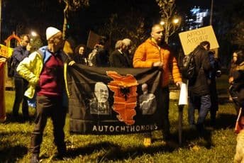 Haos u Tirani zbog Vučića: Sukob sa policijom, uzvikuju "UČK"! Haos u Tirani zbog Vučića: Sukob sa policijom, uzvikuju "UČK"!