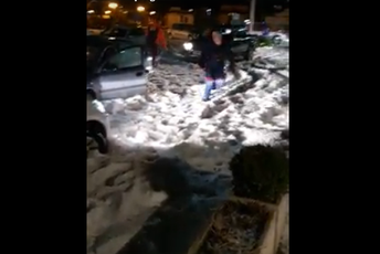 Nevrijeme u Hrvatskoj: Za pola sata dalmatinski grad potpuno zatrpan (VIDEO) screenshot, facebook