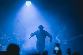 Pogledajte kako je bilo na Džibonijevom koncertu u Podgorici Pogledajte kako je bilo na Džibonijevom koncertu u Podgorici