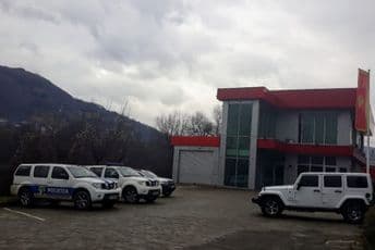 Policija oduzela robu i novac vrijedan gotovo pola miliona eura Policija oduzela robu i novac vrijedan gotovo pola miliona eura