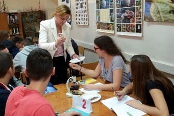 Profesorica Gimnazije „Slobodan Škerović“ dobitnica nagrade Oktoih Profesorica Gimnazije „Slobodan Škerović“ dobitnica nagrade Oktoih