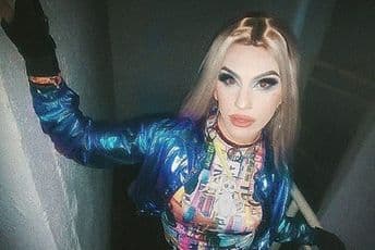 Danju je sin predsjednika, a noću drag kraljica koja žari i pali masu Danju je sin predsjednika, a noću drag kraljica koja žari i pali masu