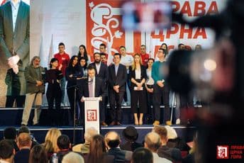 Milačić najavio da će konačiti ispred Skupštine Milačić najavio da će konačiti ispred Skupštine