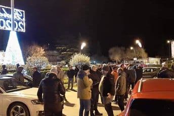 Blokada u Budvi, Carević s građanima Blokada u Budvi, Carević s građanima