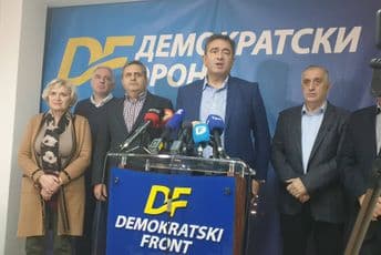 MEDOJEVIĆ: Ne može se pendrecima i maricama utjerivati novi identitet, očekujemo da Mandića, Kneževića i Zogovića uskoro puste na slobodu MEDOJEVIĆ: Ne može se pendrecima i maricama utjerivati novi identitet, očekujemo da Mandića, Kneževića i Zogovića uskoro puste na slobodu