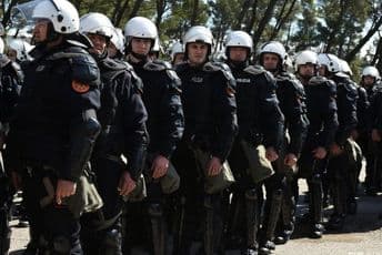 Vlada pozdravila požrtvovanost crnogorskih policajaca Vlada pozdravila požrtvovanost crnogorskih policajaca