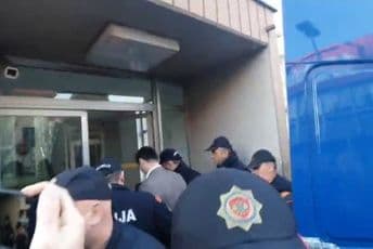 Mandiću, Kneževiću i Zogoviću određen pritvor od 72 sata Mandiću, Kneževiću i Zogoviću određen pritvor od 72 sata