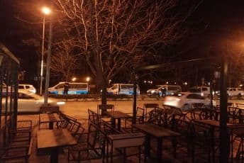 VIDEO Nikšić: Sukob policije i gradjana, spriječena blokada gradskog skvera VIDEO Nikšić: Sukob policije i gradjana, spriječena blokada gradskog skvera