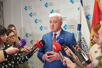 Marković poručio Amfilohiju da ne podstiče nerede: Posljednja opomena Marković poručio Amfilohiju da ne podstiče nerede: Posljednja opomena