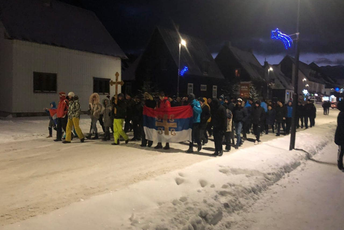 Molebani i protestne šetnje u više gradova (FOTO, VIDEO) Foto: DF