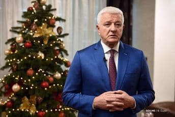 Marković: Vjerujemo da će 2020. biti najuspješnija godina, uđimo u nju sa optimizmom, ne podstičući razlike Marković: Vjerujemo da će 2020. biti najuspješnija godina, uđimo u nju sa optimizmom, ne podstičući razlike