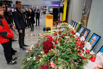 Djeca, studenti, profesori – većina poginulih u padu aviona putovala za Toronto Cvijeće u Kijevu za stradale u nesreći