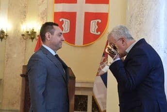 Mandiću od Vulina sablja i Vojna spomen-medalja Mandiću od Vulina sablja i Vojna spomen-medalja