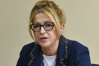 Otpremnine traži 1.900 zaposlenih, zaključeno 50 sporazuma o prestanku radnog odnosa Otpremnine traži 1.900 zaposlenih, zaključeno 50 sporazuma o prestanku radnog odnosa