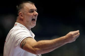 Peruničić digao sidro, Srbija bez selektora Peruničić digao sidro, Srbija bez selektora