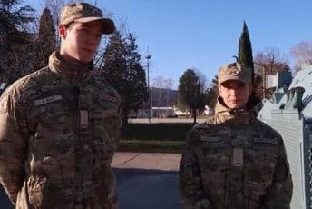 VIDEO Brat i sestra rame uz rame u Vojsci Crne Gore VIDEO Brat i sestra rame uz rame u Vojsci Crne Gore