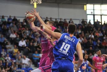 "Plavi" nagrađuju vjerne navijače: Besplatan ulaz na meč Budućnost Voli - Mega Bemax "Plavi" nagrađuju vjerne navijače: Besplatan ulaz na meč Budućnost Voli - Mega Bemax