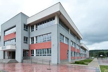 Osnovac pretukao mlađeg đaka Osnovac pretukao mlađeg đaka