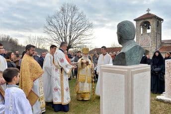 Duško Jovanović dobio bistu u Ćeliji Piperskoj Duško Jovanović dobio bistu u Ćeliji Piperskoj