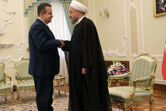 Ziberaj: Dačić se sastao sa Solejmanijem, zaključili sporazum o prodaji oružja Dačić s predsjednikom Irana Hasanom Rohanijem prilikom posjete Teheranu (Foto: © AP Photo / Vahid Salemi)