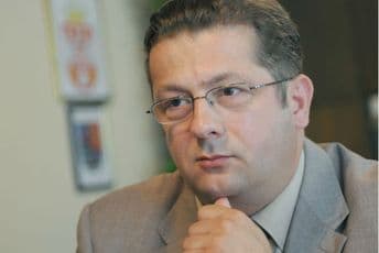 Refleksija bezidejnosti i lutanja zvanične Srbije Refleksija bezidejnosti i lutanja zvanične Srbije