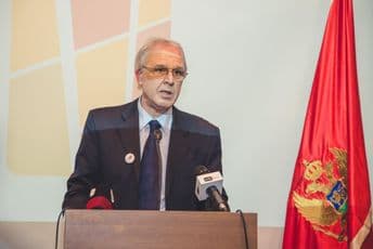 Ne zaduživati se kod MMF-a, već se naplatiti od SPC Ne zaduživati se kod MMF-a, već se naplatiti od SPC