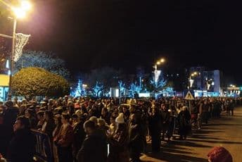 Molebani i litije i večeras u više gradova Foto: Mitropolija