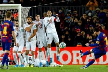 Mesi spasio Barselonu na debiju novog trenera Mesi spasio Barselonu na debiju novog trenera